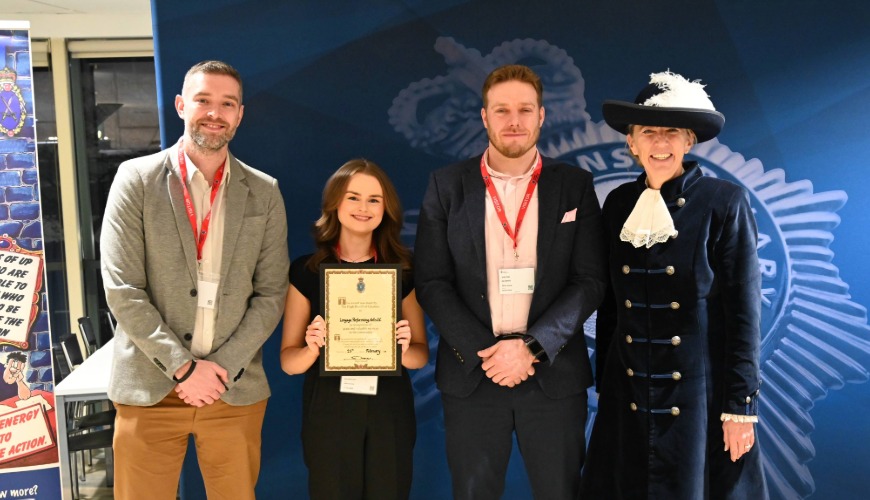 Small web image-2 (1) Small web image-2 (1)